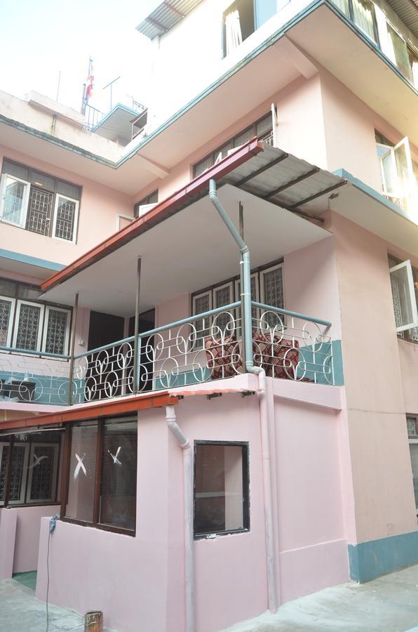 Mitra Garden Inn Katmandu Dış mekan fotoğraf