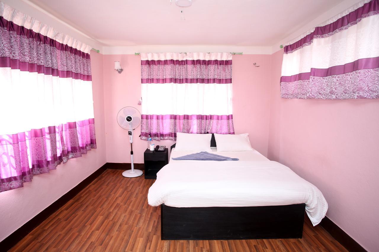 Mitra Garden Inn Katmandu Dış mekan fotoğraf