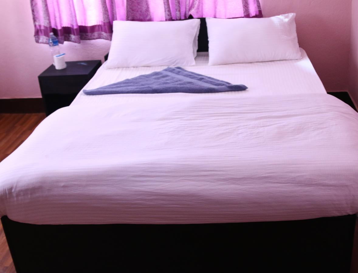 Mitra Garden Inn Katmandu Dış mekan fotoğraf