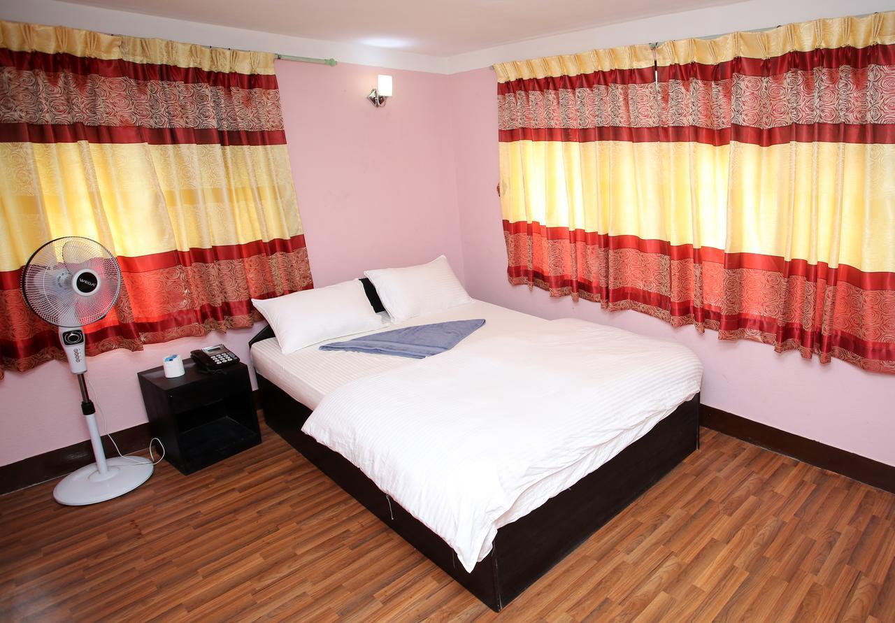 Mitra Garden Inn Katmandu Dış mekan fotoğraf