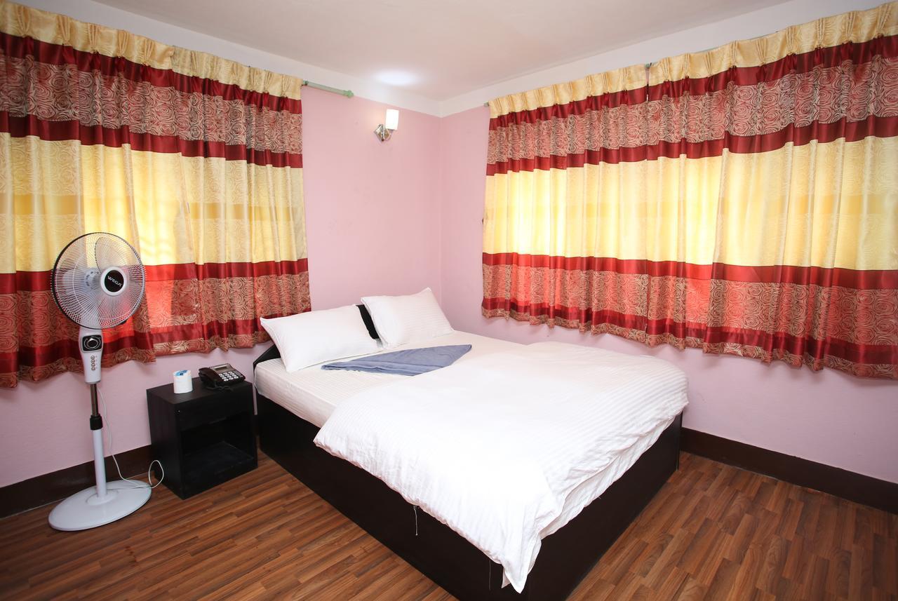 Mitra Garden Inn Katmandu Dış mekan fotoğraf