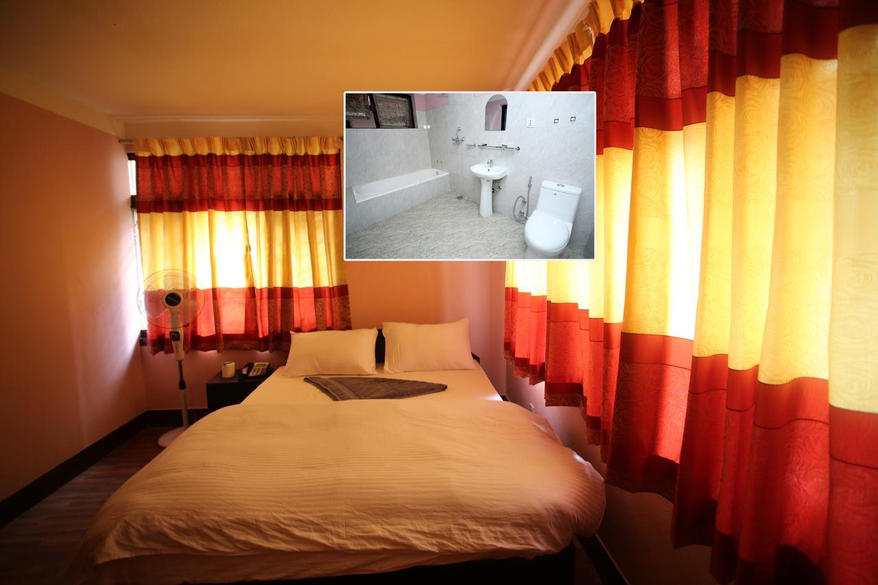 Mitra Garden Inn Katmandu Dış mekan fotoğraf